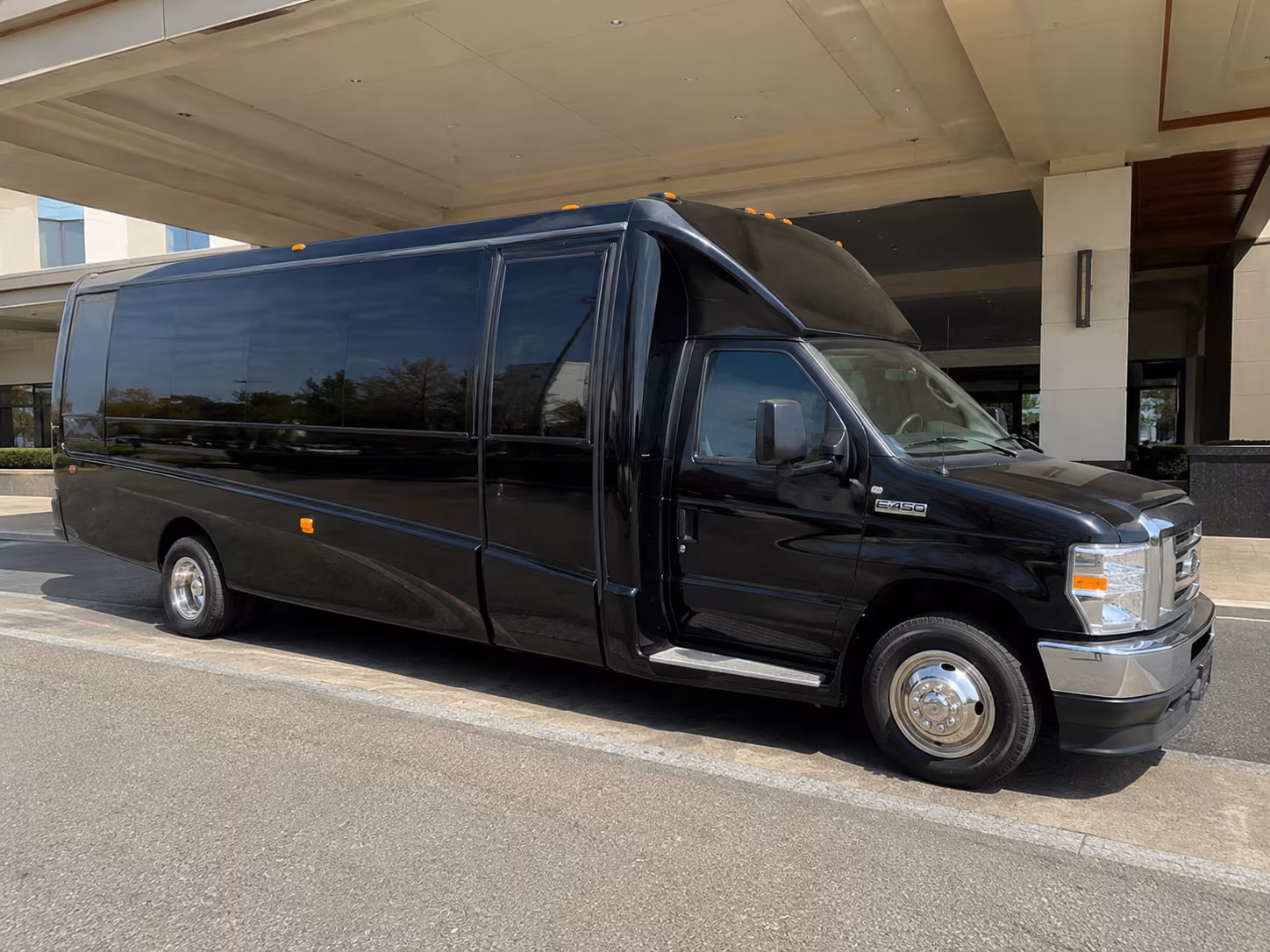 Cupertino Winery Tour & Pub Crawl Transportation
