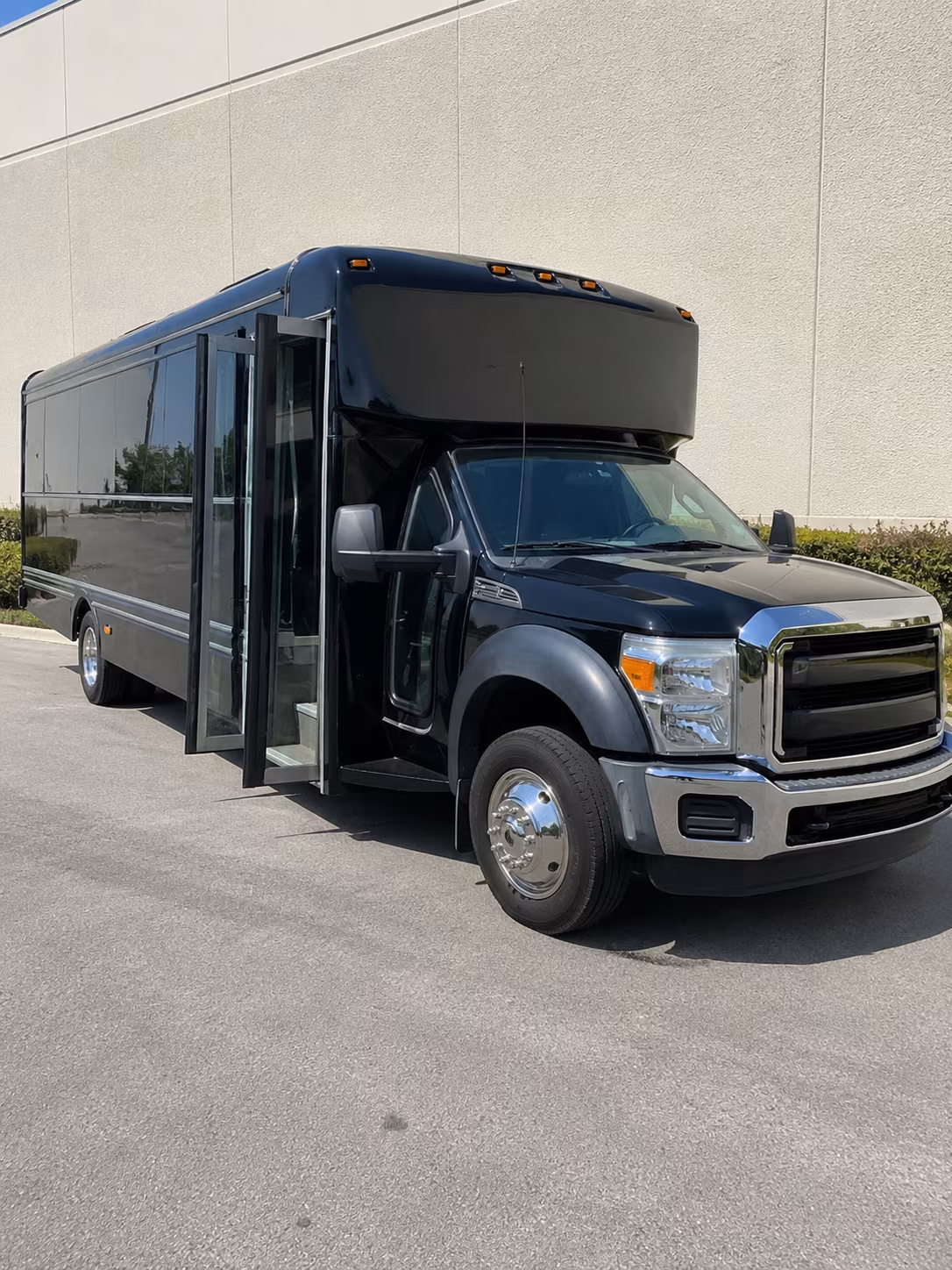 San Jose Birthday, Sweet 16, & Quinceañera Transportation onboard seating