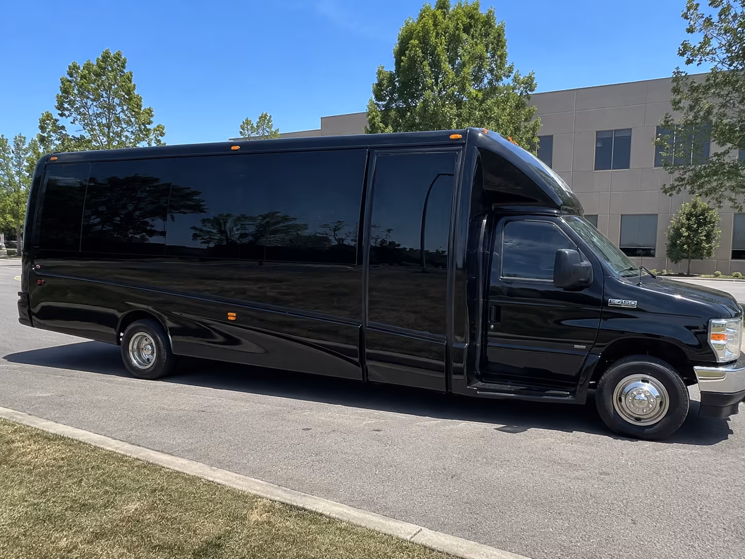 San Jose Winery Tour & Pub Crawl Transportation party bus exterior
